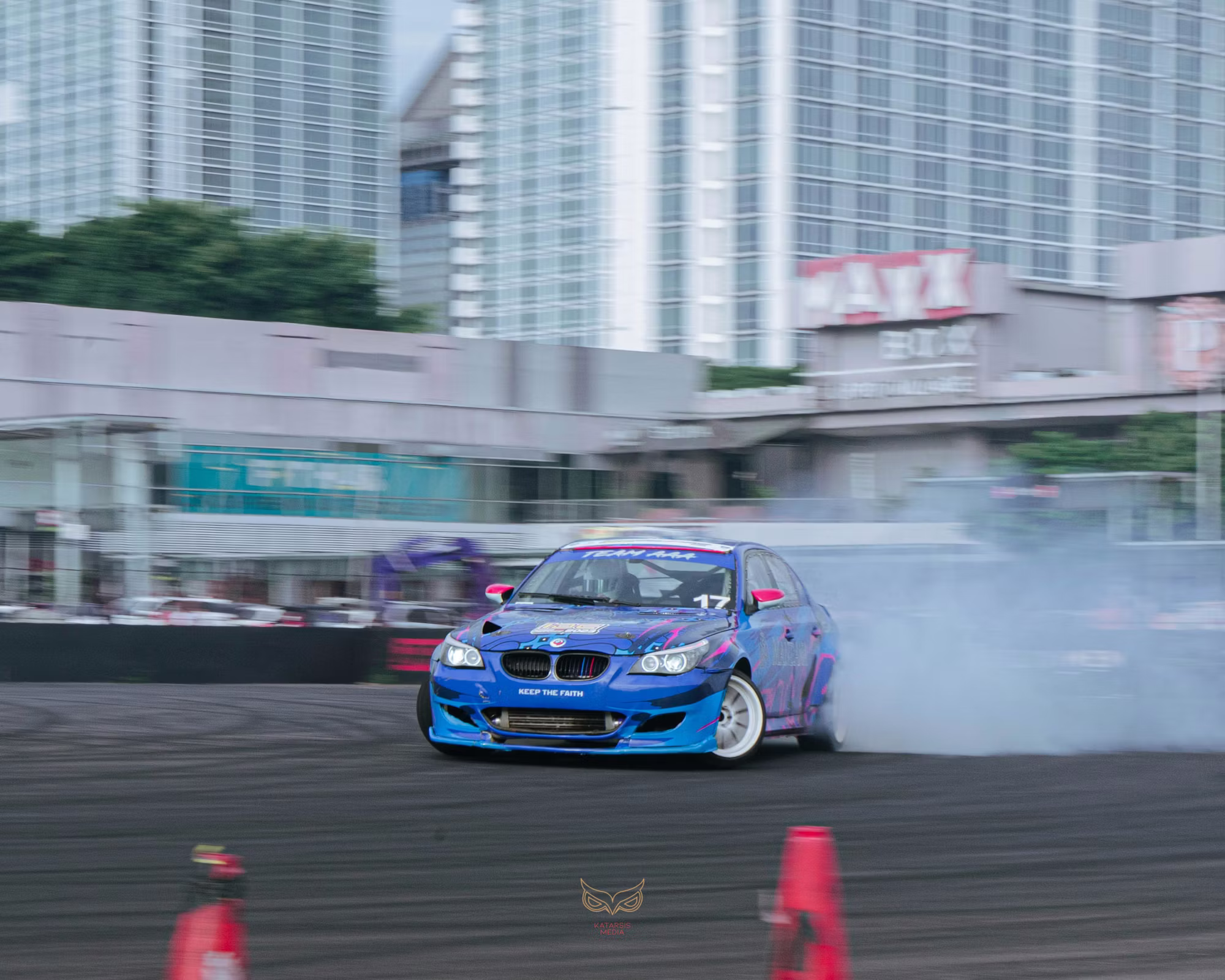 オフロードのスリルを探求する: 包括的なガイド